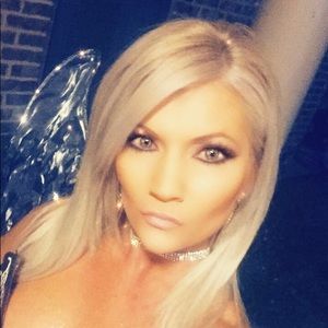 Meet your Posher, Dana